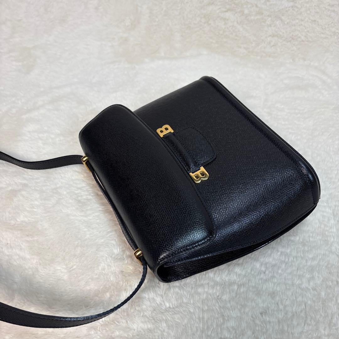 美品BALLYバリー　ショルダーバッグ　カーフレザー　Bロゴ　ゴールド金具