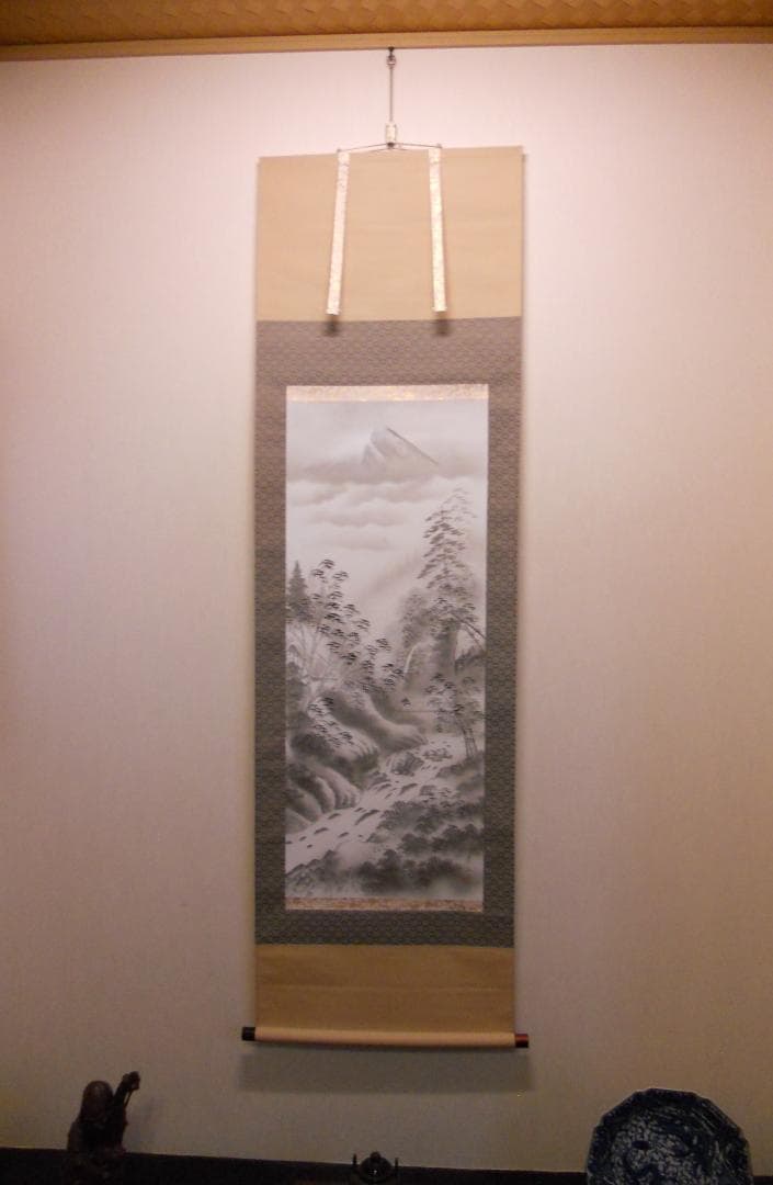 掛け軸 若山春水 富士山水 絹本 希少 軸装 茶道具 掛軸 美品 です。