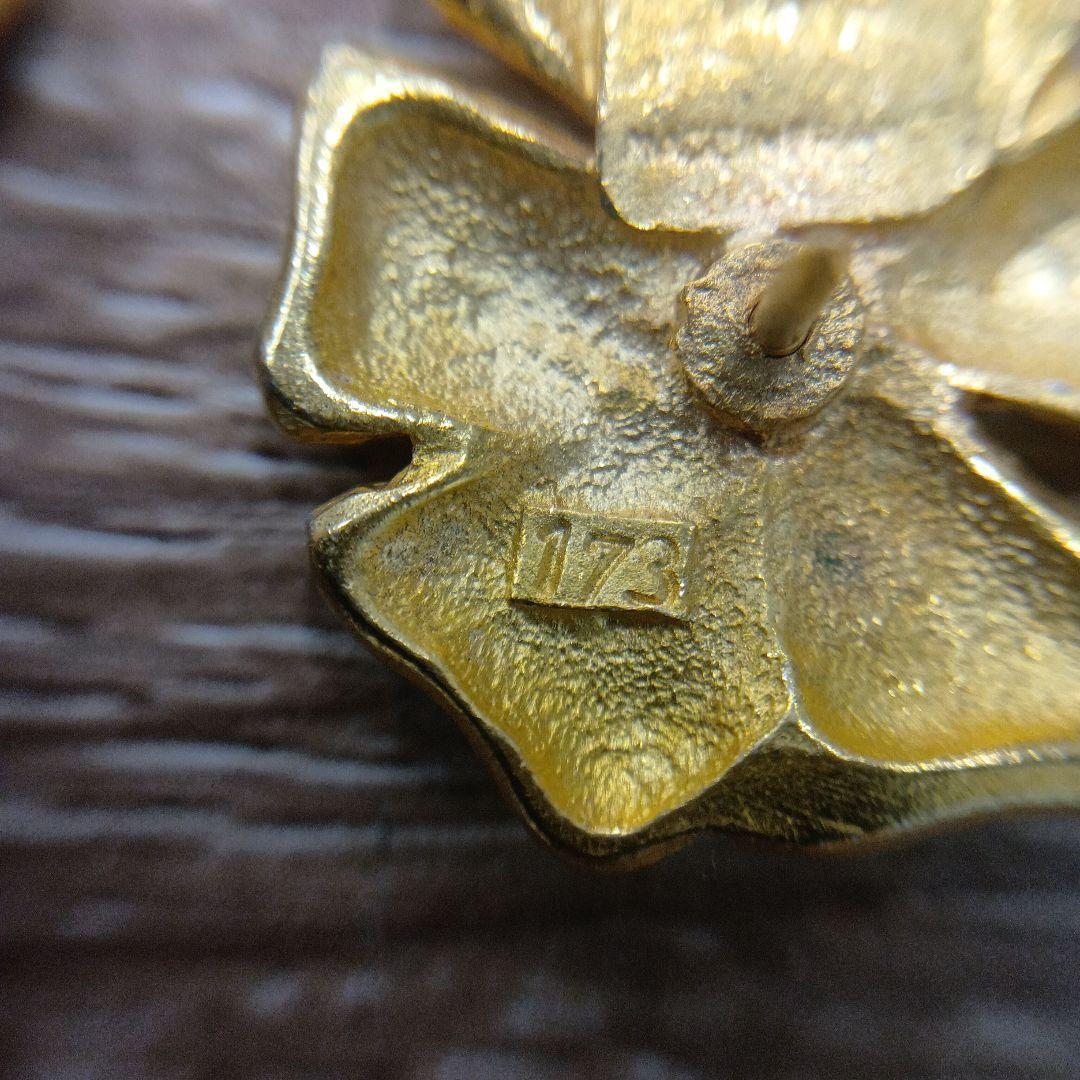 ウンガロブローチ 希少ungaro ウンガロ ヴィンテージブローチ タッセル