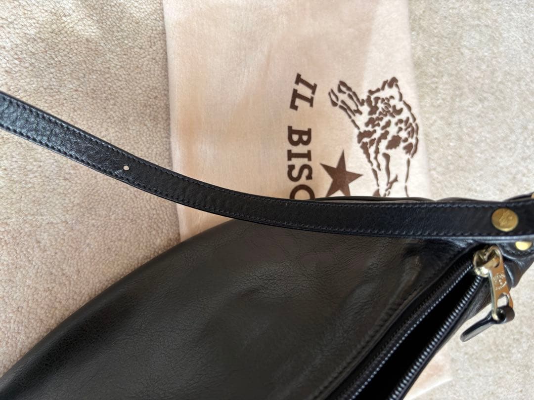 イルビゾンテ　ショルダーバッグ