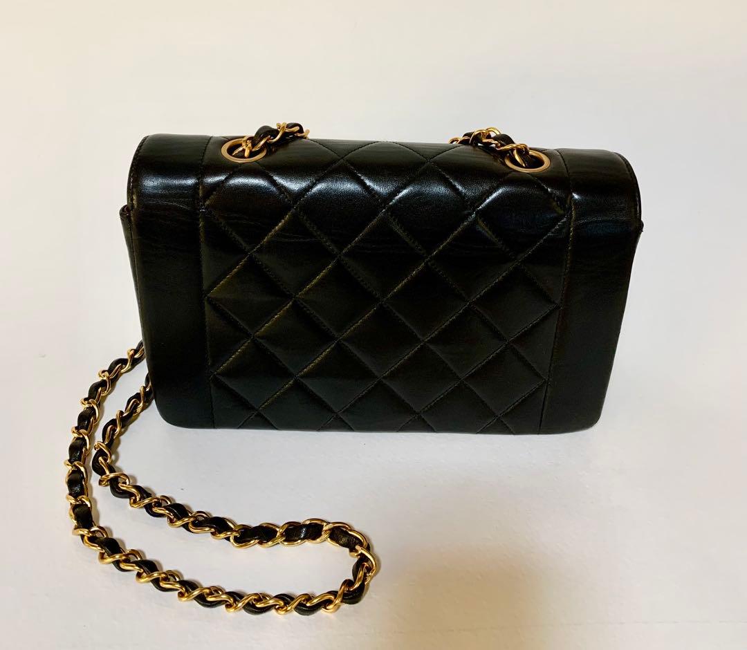 【極美品】CHANELシャネル マトラッセ ダイアナフラップ　ショルダーバッグ
