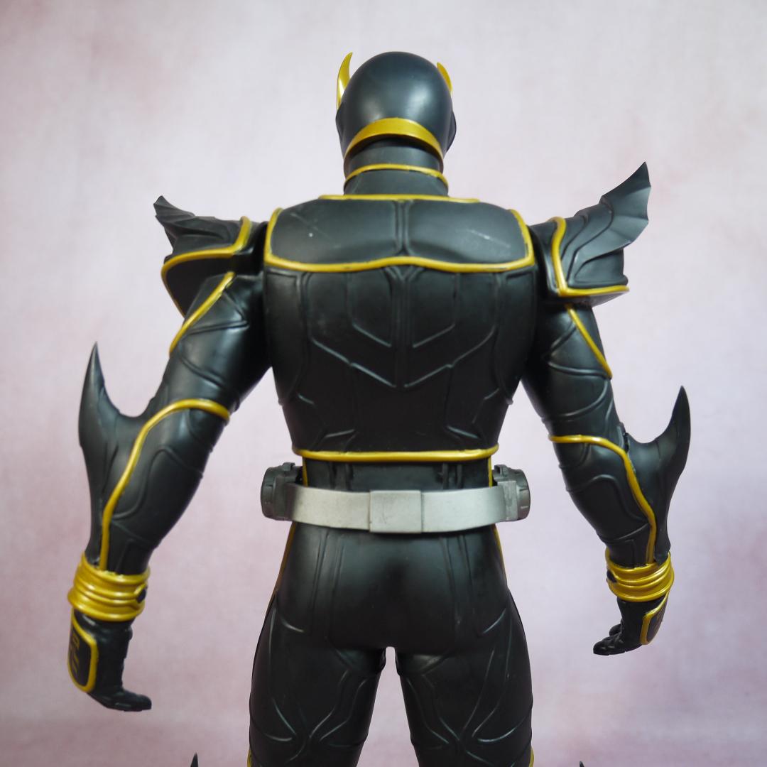 仮面ライダークウガ アルティメットフォーム 黒目 ビッグサイズソフビ