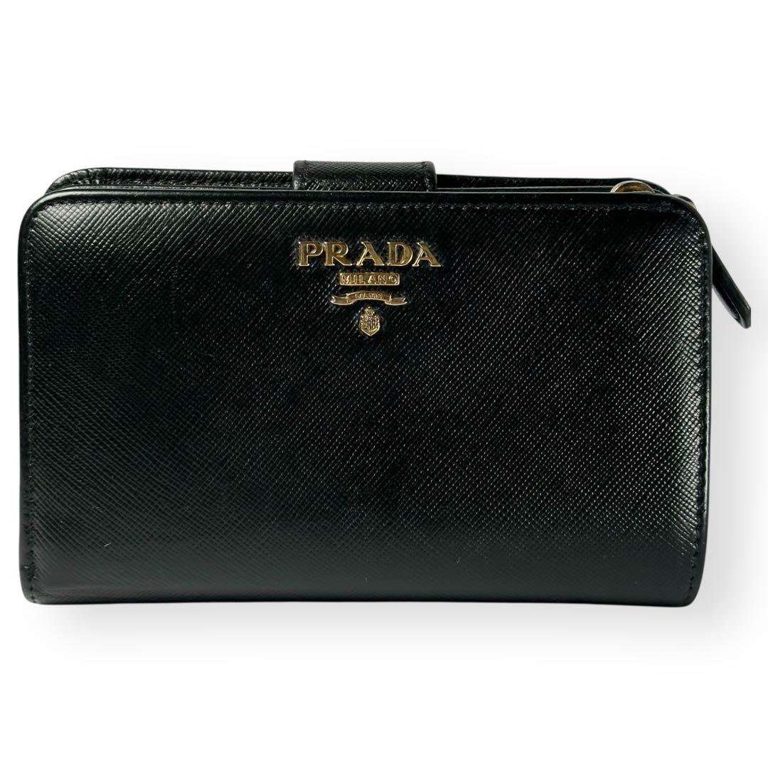 プラダ 二つ折り財布 L字ジップ サフィアーノ ゴールドロゴ ブラック 黒