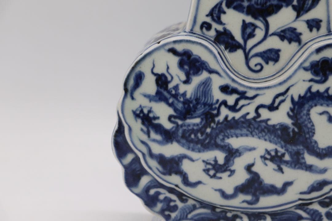 中国　大明宣徳年製銘　龍鳳紋瓶　送料込み0716