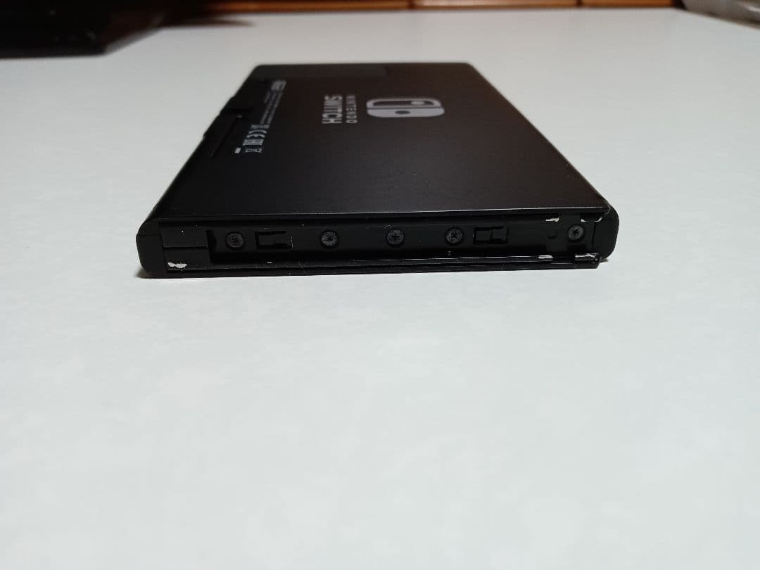 Nintendo　Switch　1　本体のみ　　動作品　確認済み　2021年製造