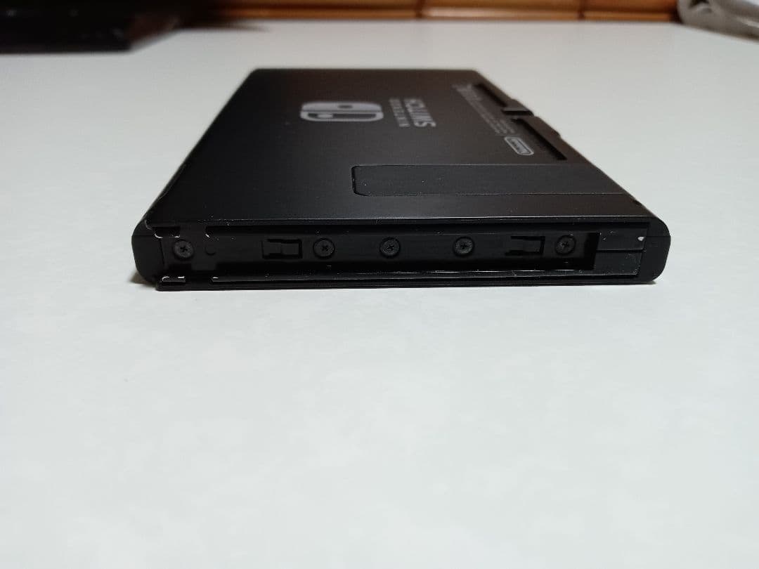 Nintendo　Switch　1　本体のみ　　動作品　確認済み　2021年製造