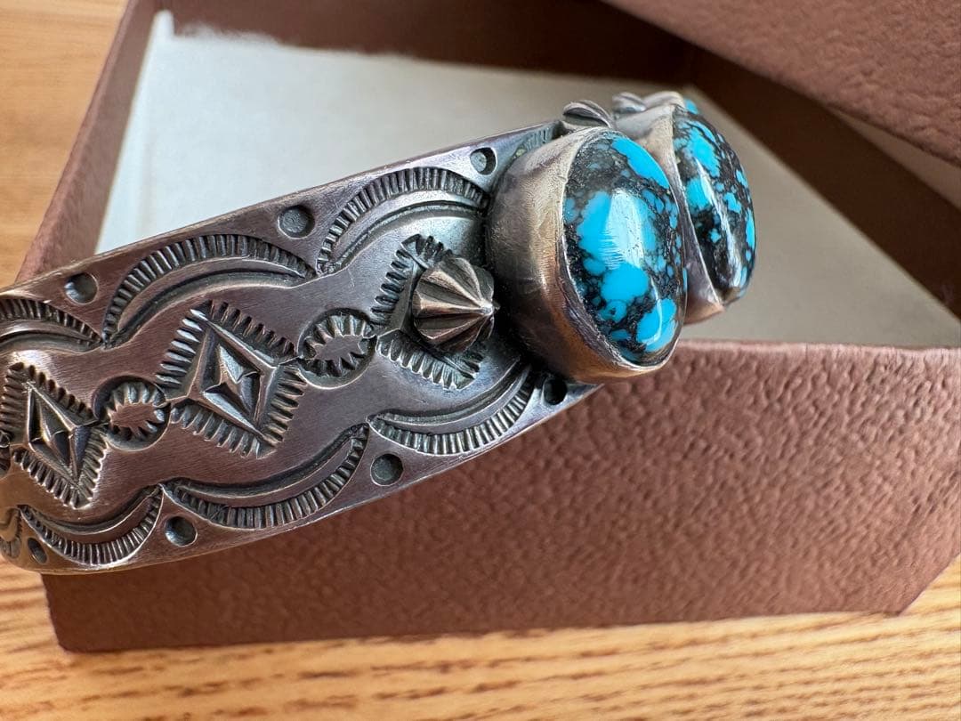 ナバホ族アーノルドグッドラック インディアンジュエリー バングル ターコイズ