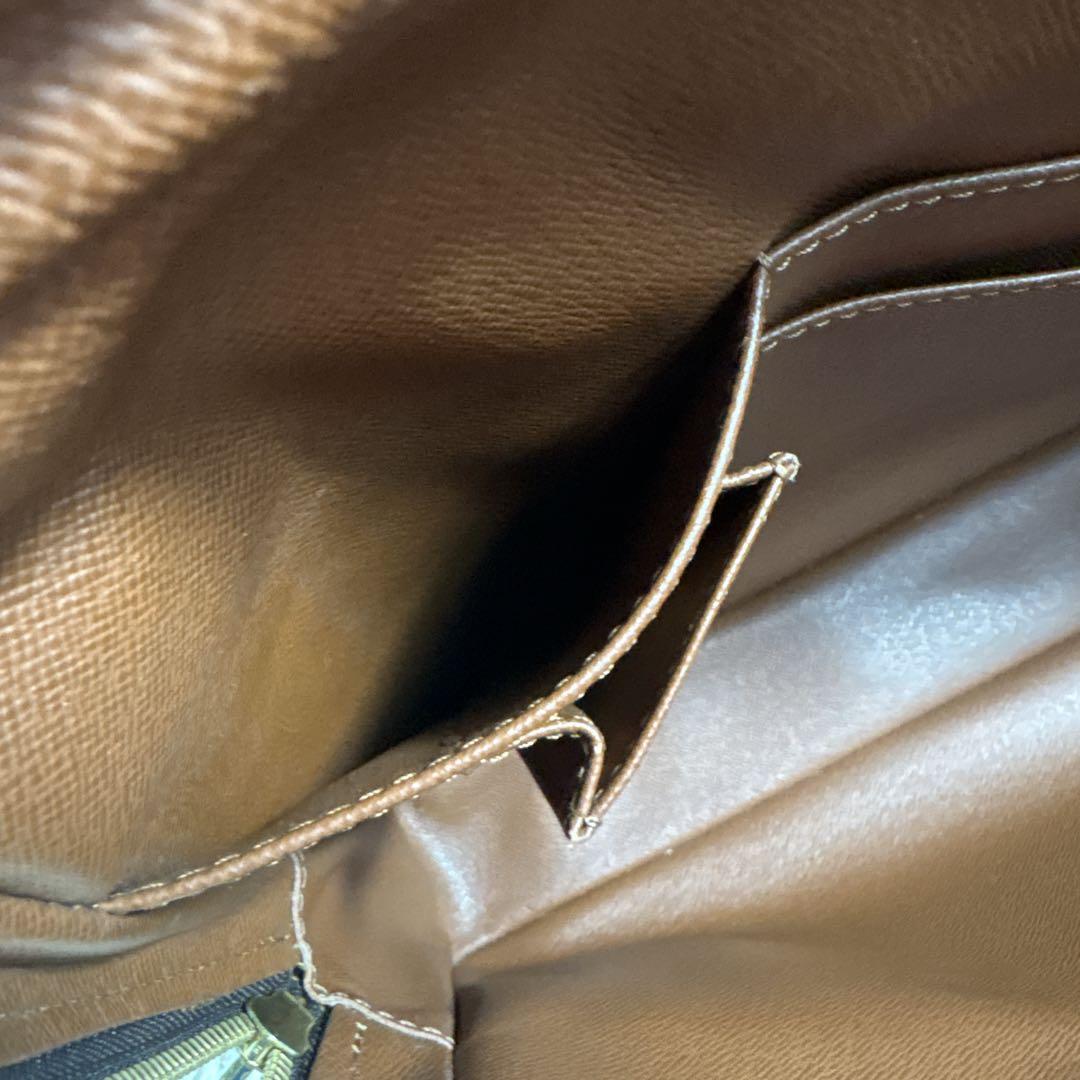 LOUIS VUITTON ポルトドキュマン ヴォワヤージュ モノグラム