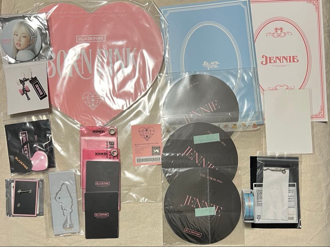1.31まで！BLACKPINK ジェニ　うちわ　ヘアゴム　缶バッチ グッズ②