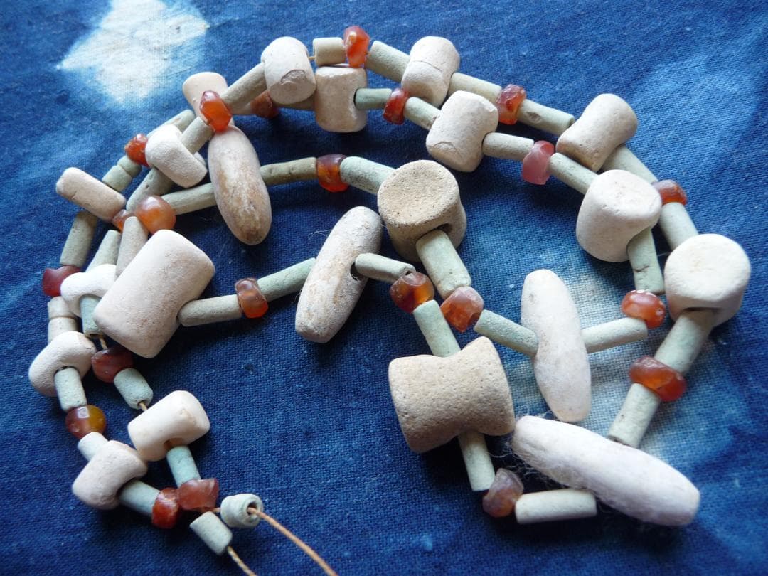 年末セール】古代 ファイアンスビーズ オリジナル ネックレス連