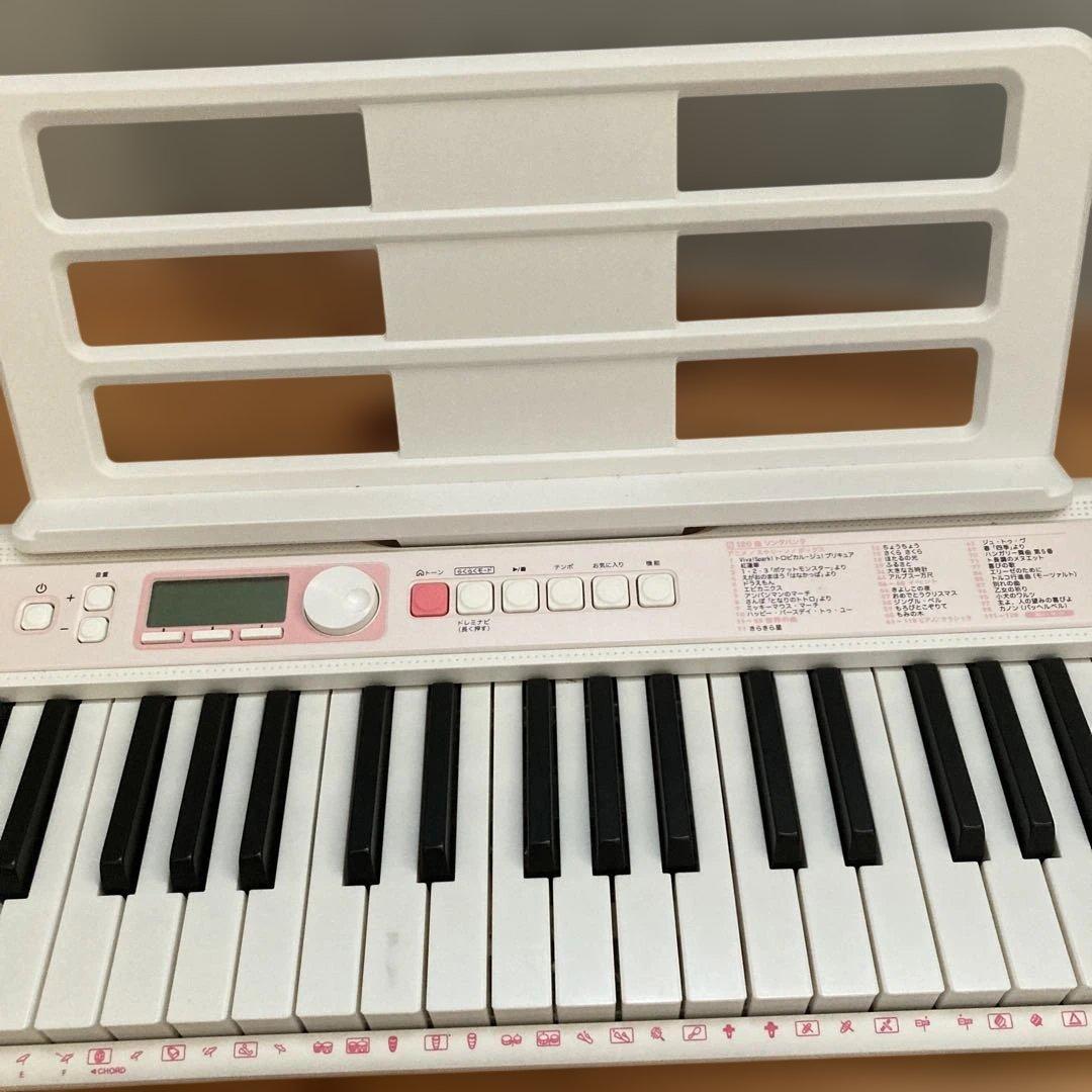 カシオ　光ナビゲーション　電子ピアノ　LK-320