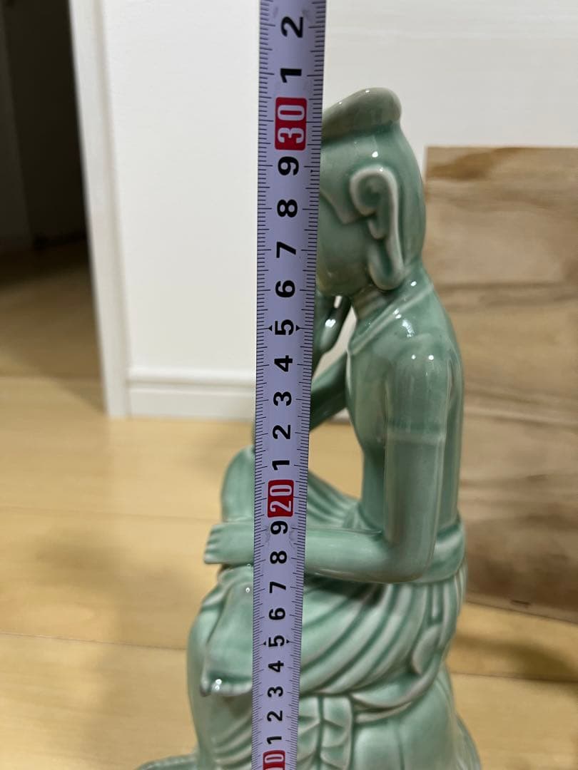 美品】高麗青磁 半跏思惟像 はんかしゅいぞう 木箱