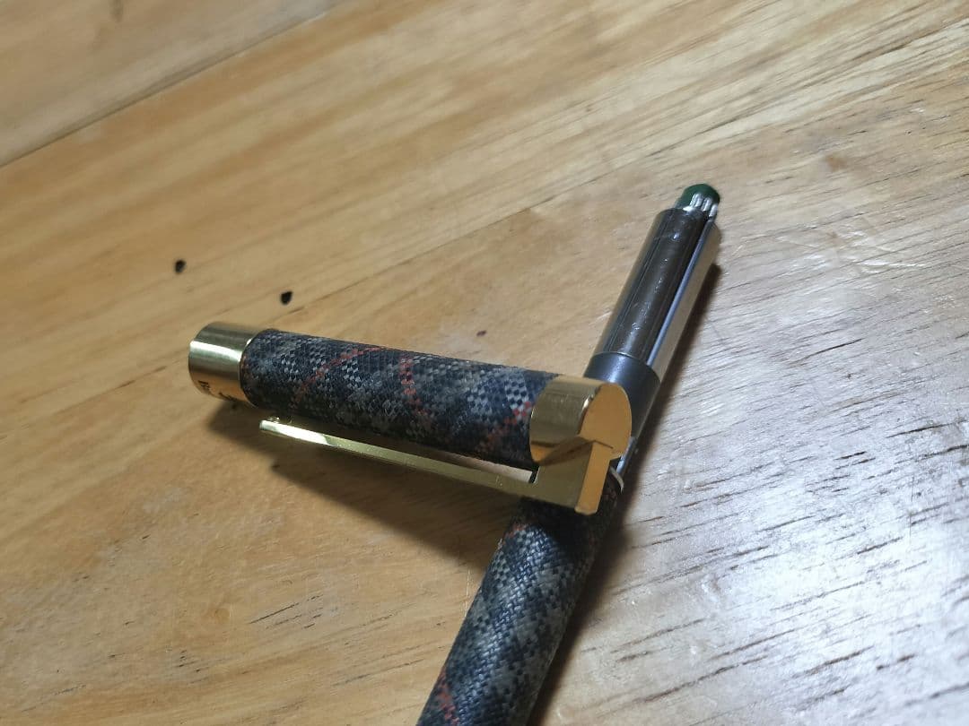 レア】バーバリー チェック シャーペン 布張り ネィビー BURBERRY