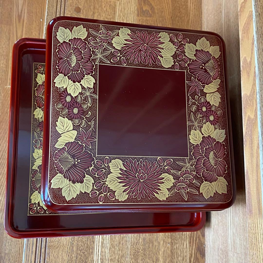 輪島塗 塩徳屋 精撰漆器 台付二段重箱 沈金花柄 美術工芸