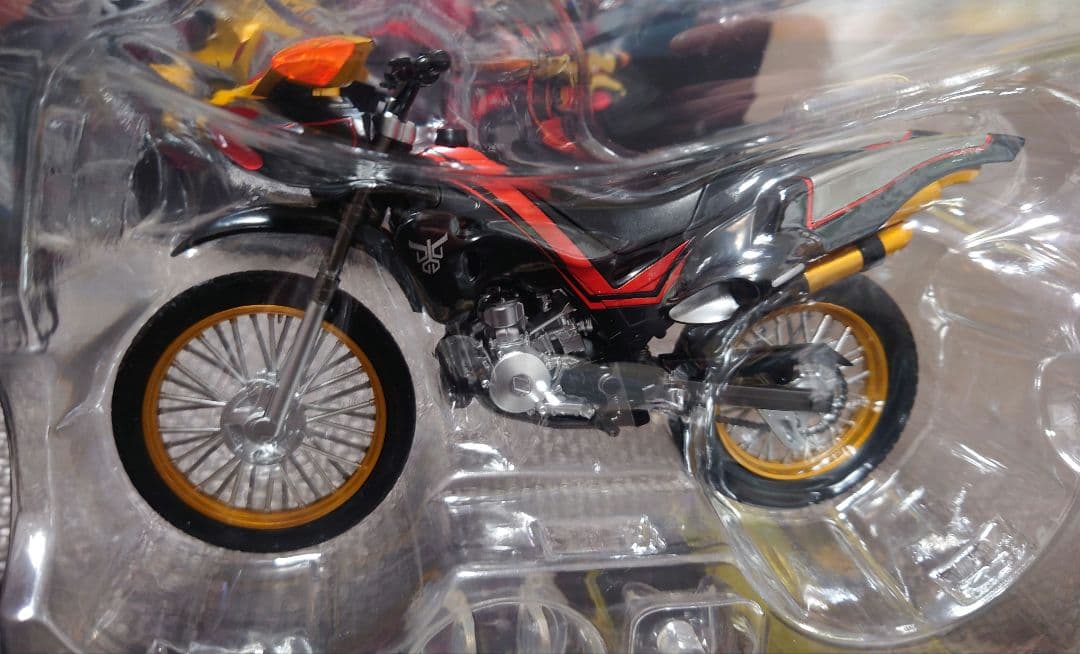 S.H.Figuarts 仮面ライダークウガ ビートチェイサー2000