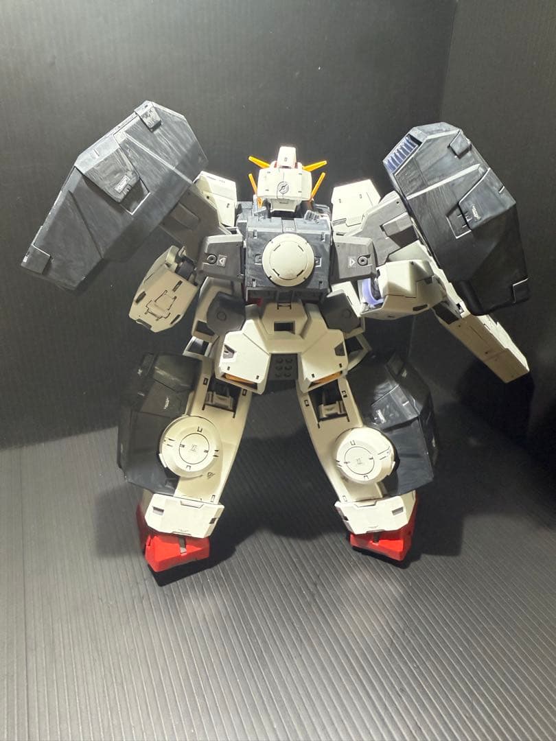 MG ガンダムヴァーチェ/ナドレ　塗装完成品