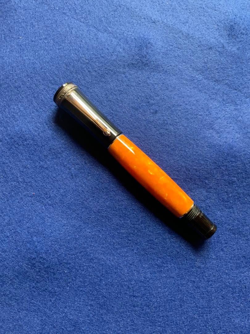 デルタ20周年記念　ドルチェビータ万年筆　カートリッジ式 デルタ20周年記念 ドルチェビータ万年筆 カートリッジ式