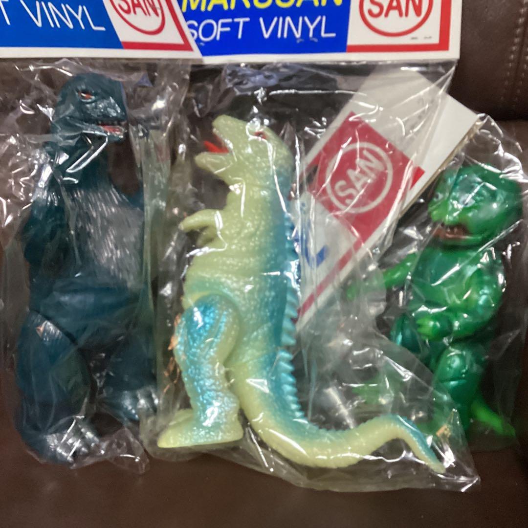 マルサン ゴジラ＆ミニラ＆黄色ガバラ&蓄光ゴロザウルス 4体セット値引