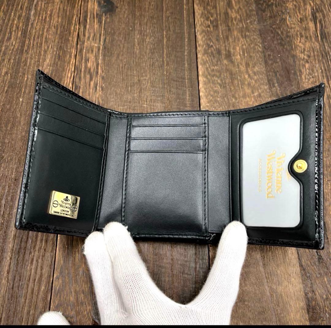 新品未使用　ヴィヴィアンウエストウッド 三つ折財布　黒　エナメル　がま口