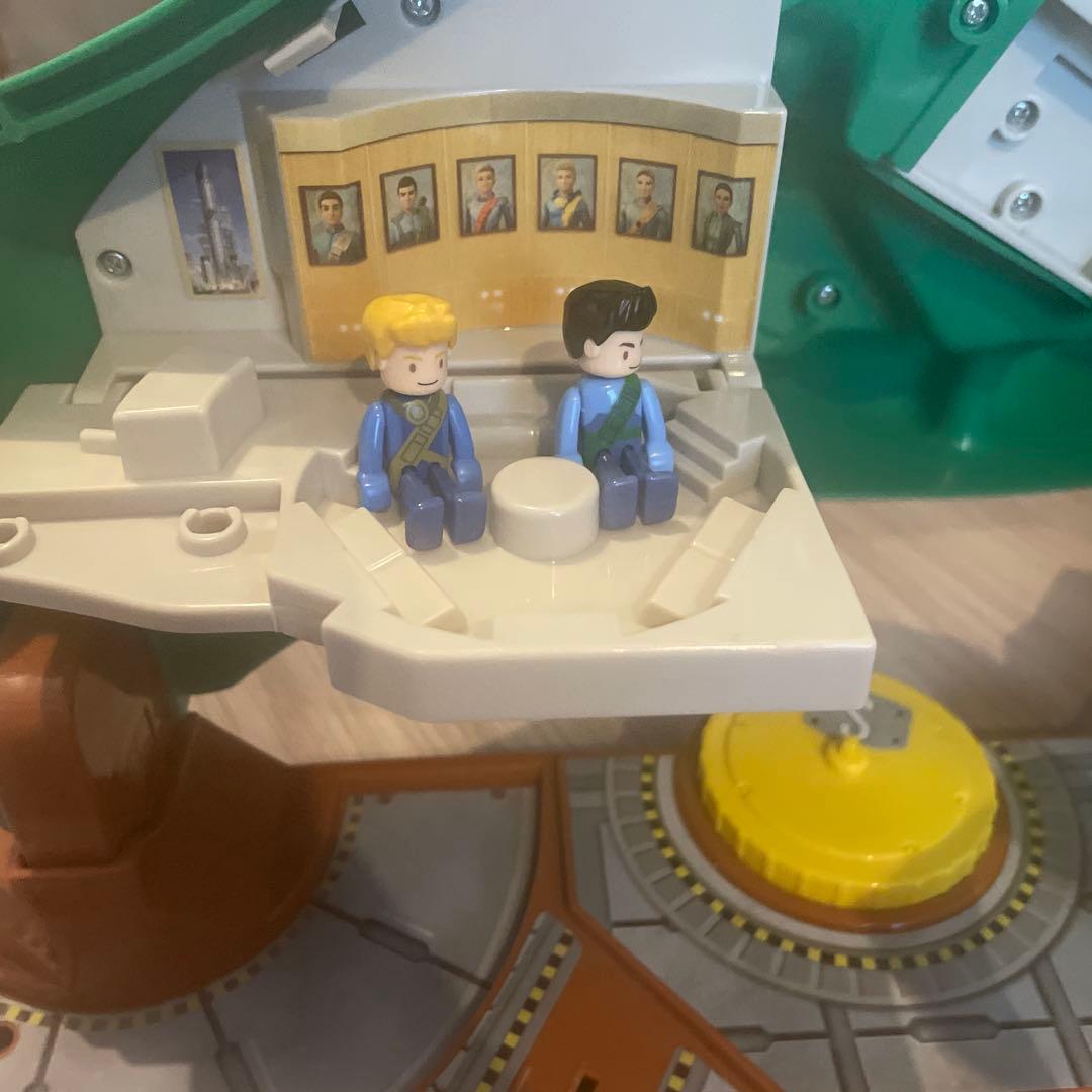 サンダーバード トミカオートトレーシーアイランドセット