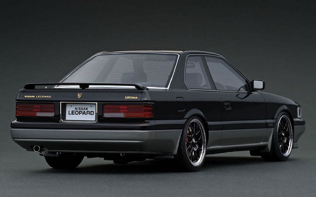 IG3818 1/18 レパード アルティマ V30 イグニッションモデル