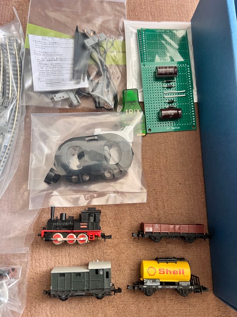 TRIX Nゲージ 鉄道模型セット 4両+レール まとめ売り