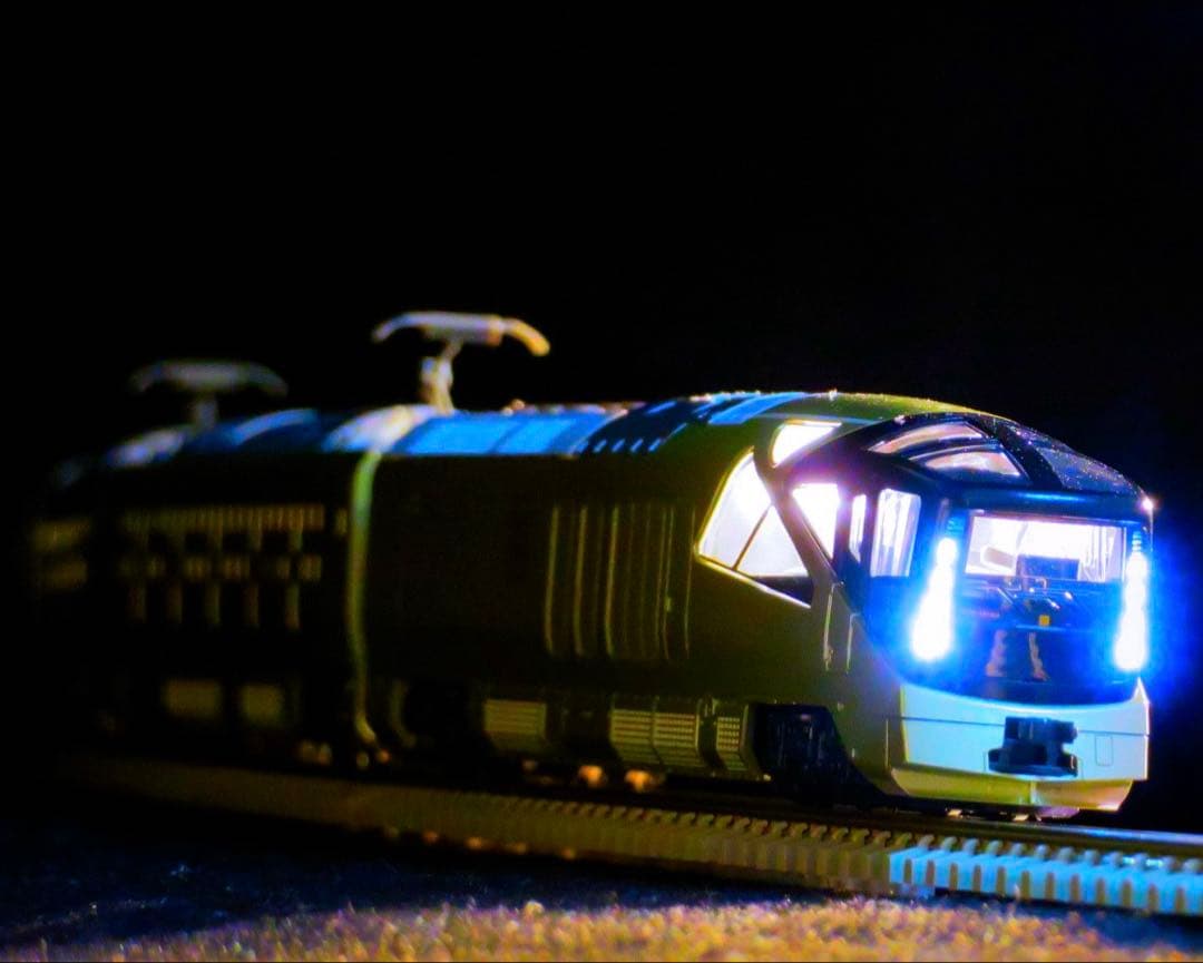 TOMIX E001形「TRAIN SUITE 四季島」【新品,未使用品】