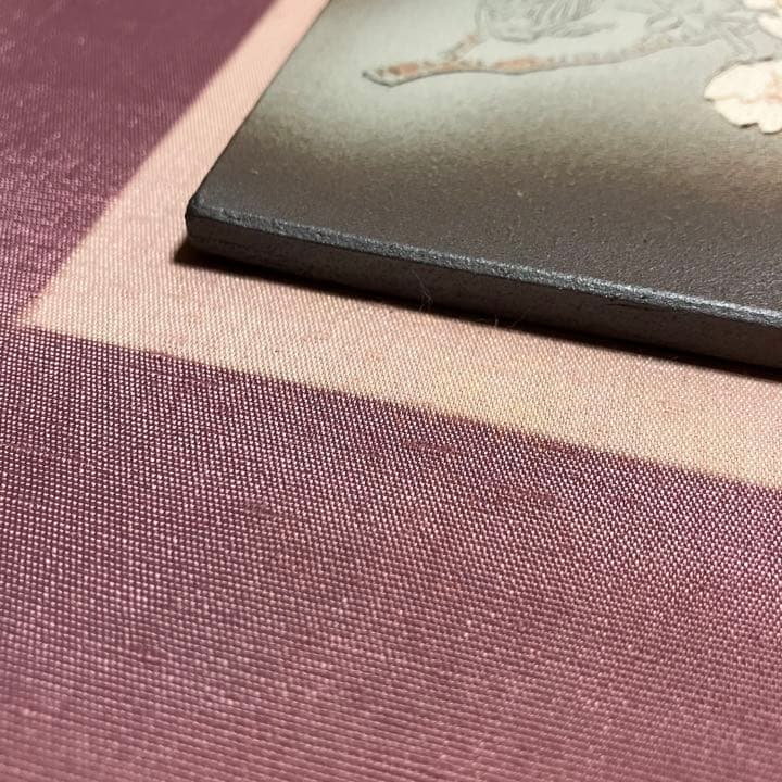 備前焼 重厚感ある作家もの陶板画 霞に桜 ガラス付きシルバーフレーム