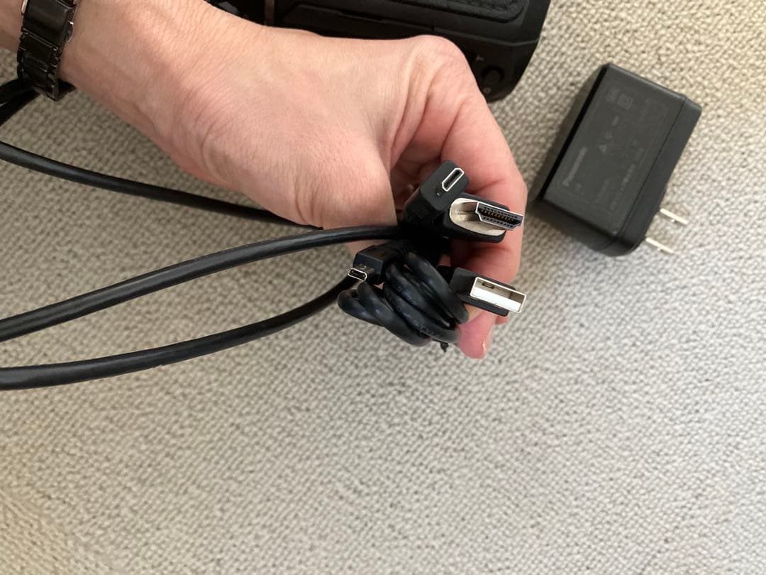 Panasonic HC-V900 ビデオカメラ本体　値引き不可