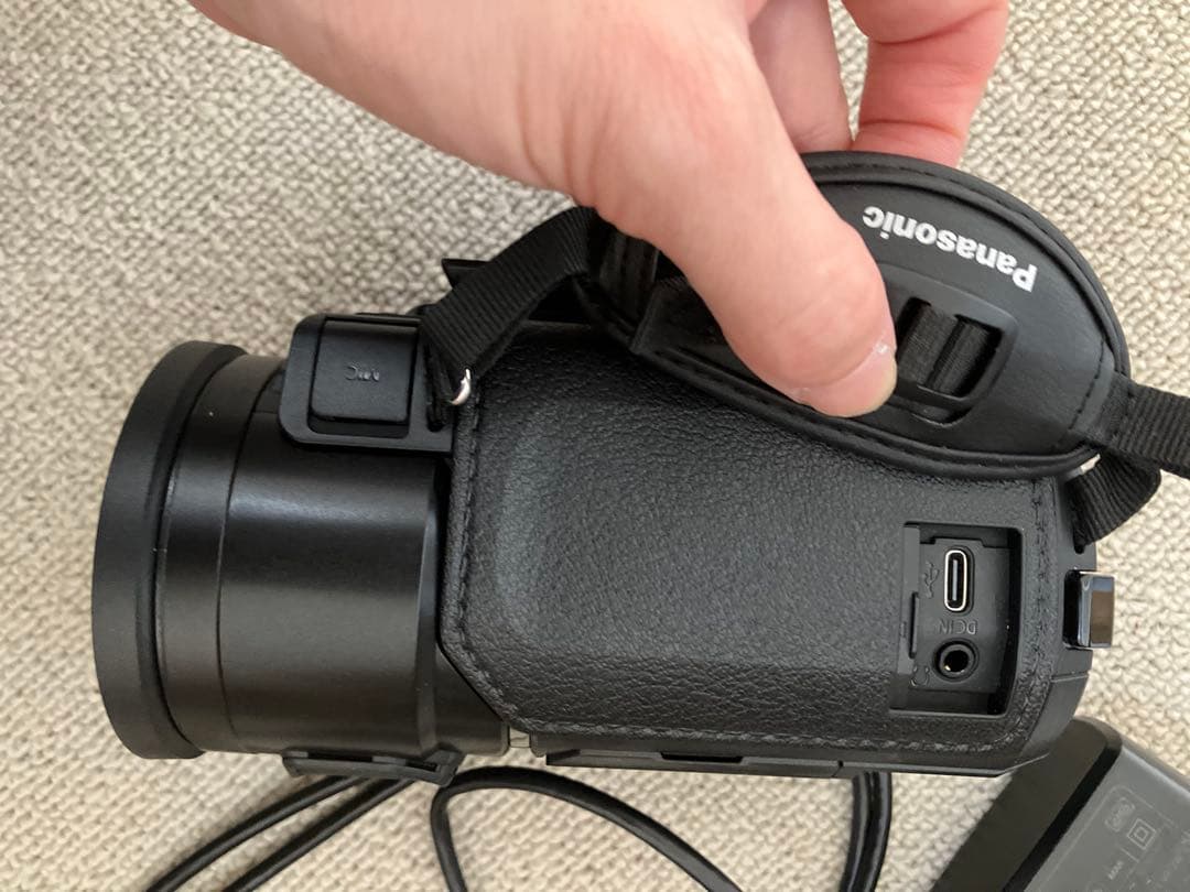 Panasonic HC-V900 ビデオカメラ本体　値引き不可