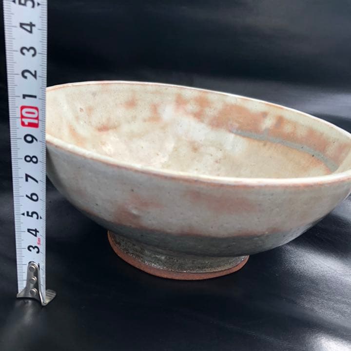 遺品整理◼️蔵から出てきた謎のかなり大きな器、サイズ的に