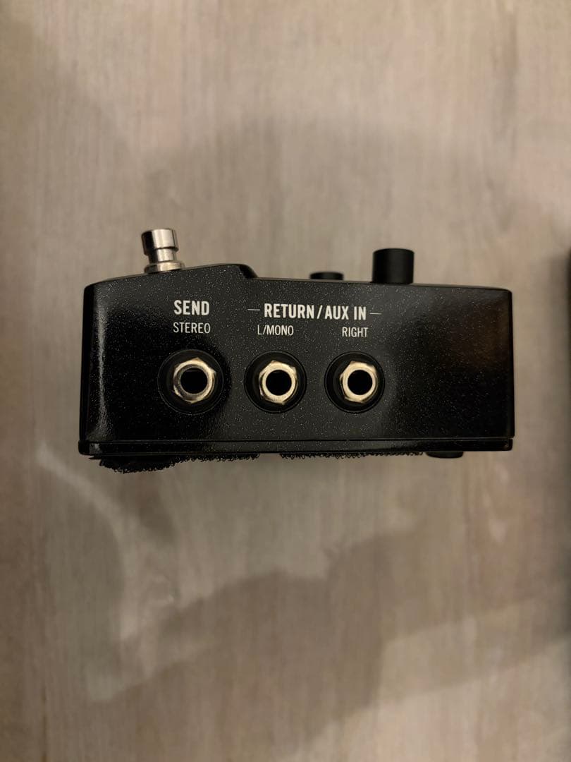 LINE6 HX STOMP (フットスイッチ、ケーブル付き)