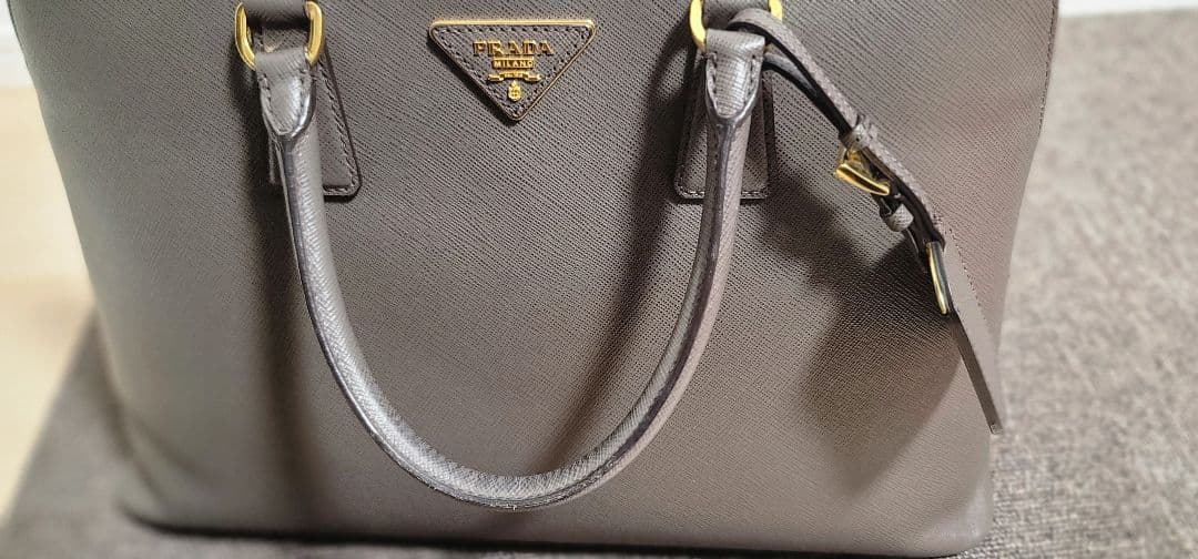 コージー様 PRADA BL0812