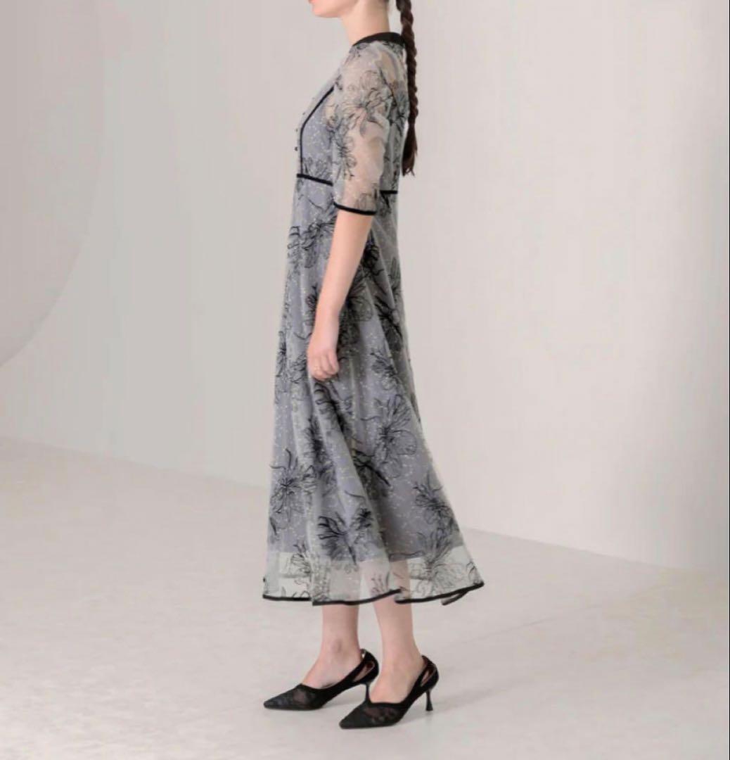 LEJA-配色パイピングプチハイネック花柄刺繍ラメレースロング丈ドレス