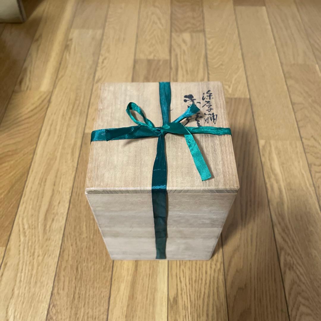 高麗 青磁 鉄砂 唐草模様 小さい花器 一輪挿し 青磁赤絵唐草花文輪花皿