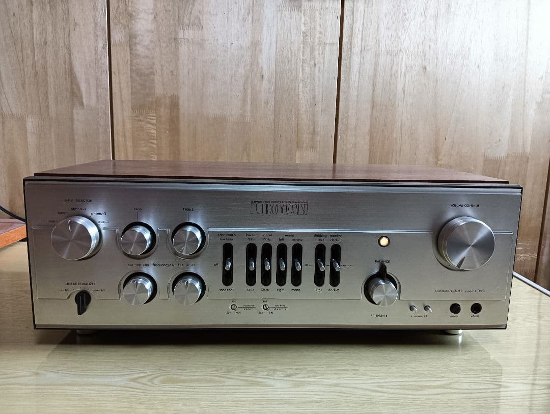 動作品】LUXMANコントロールアンプ C-1010 ラックスマンプリアンプ