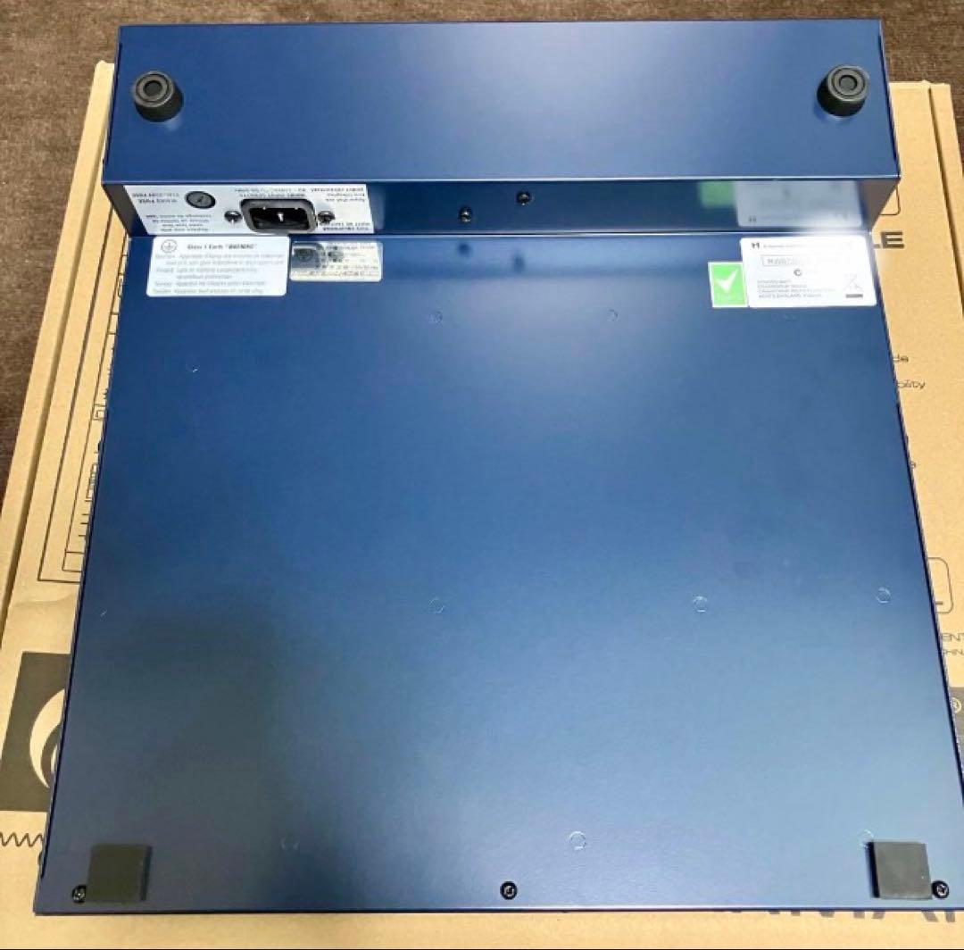 Soundcraft EPM 8 アナログミキサー