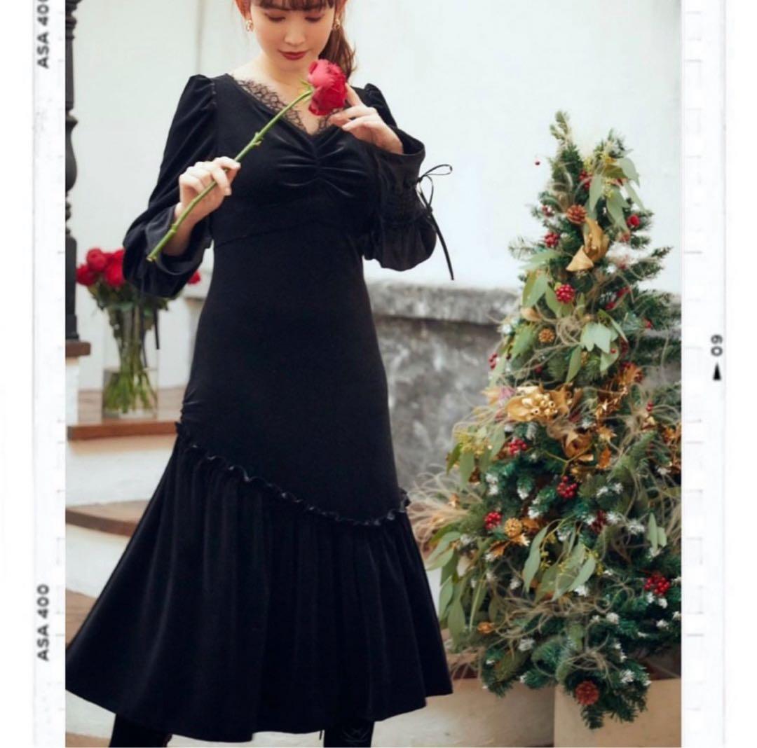 スーツ・フォーマル・ドレス Herlipto Lux Velour Lace Midi Dress