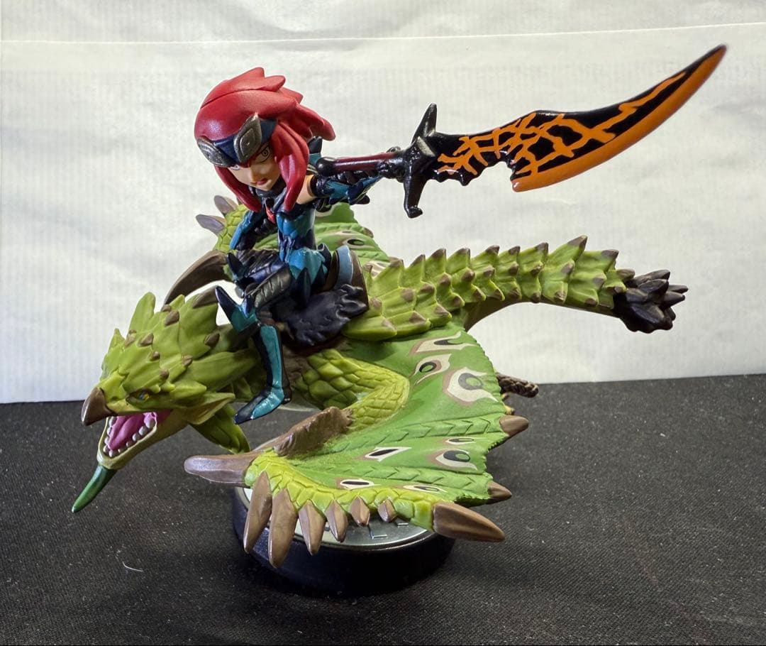 amiibo アミーボ　リオレイア&シュヴァル　モンスターハンター