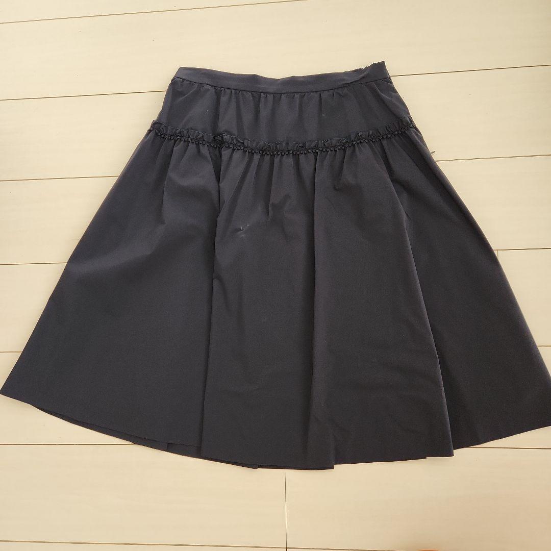 新品❤トゥービーシック　44 紺色 フレアスカート 膝丈 ロング