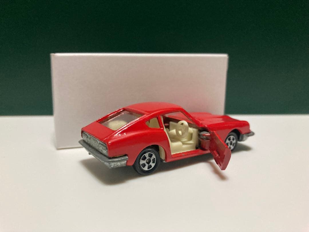 トミカ　日本製　ニッサン　フェアレディZ 432 赤　1Aホイール