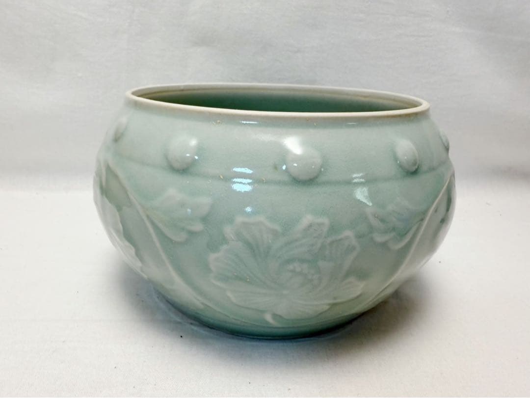 ほぼ未使用 茶道具 中国龍泉 青磁 ボタン柄 水指 蓋付き 水屋道具 底印