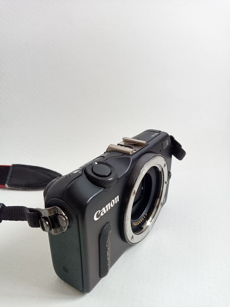 Canon EOS M2 ミラーレス一眼 本体 ジャンク - メルカリ