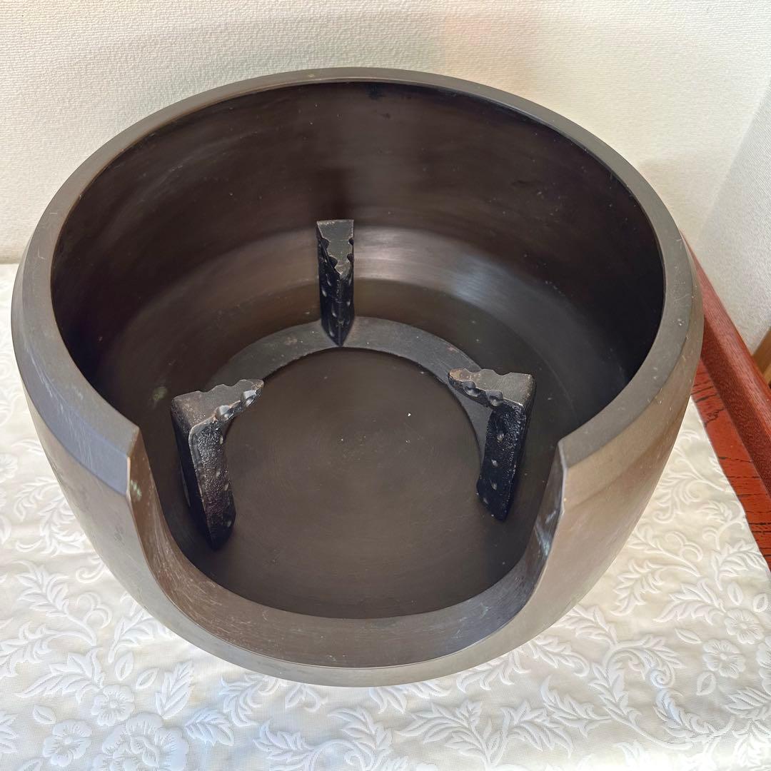 ♦︎未使用品♦︎茶道具 唐銅？面取り風炉 虫喰い 五徳 風炉 - メルカリ