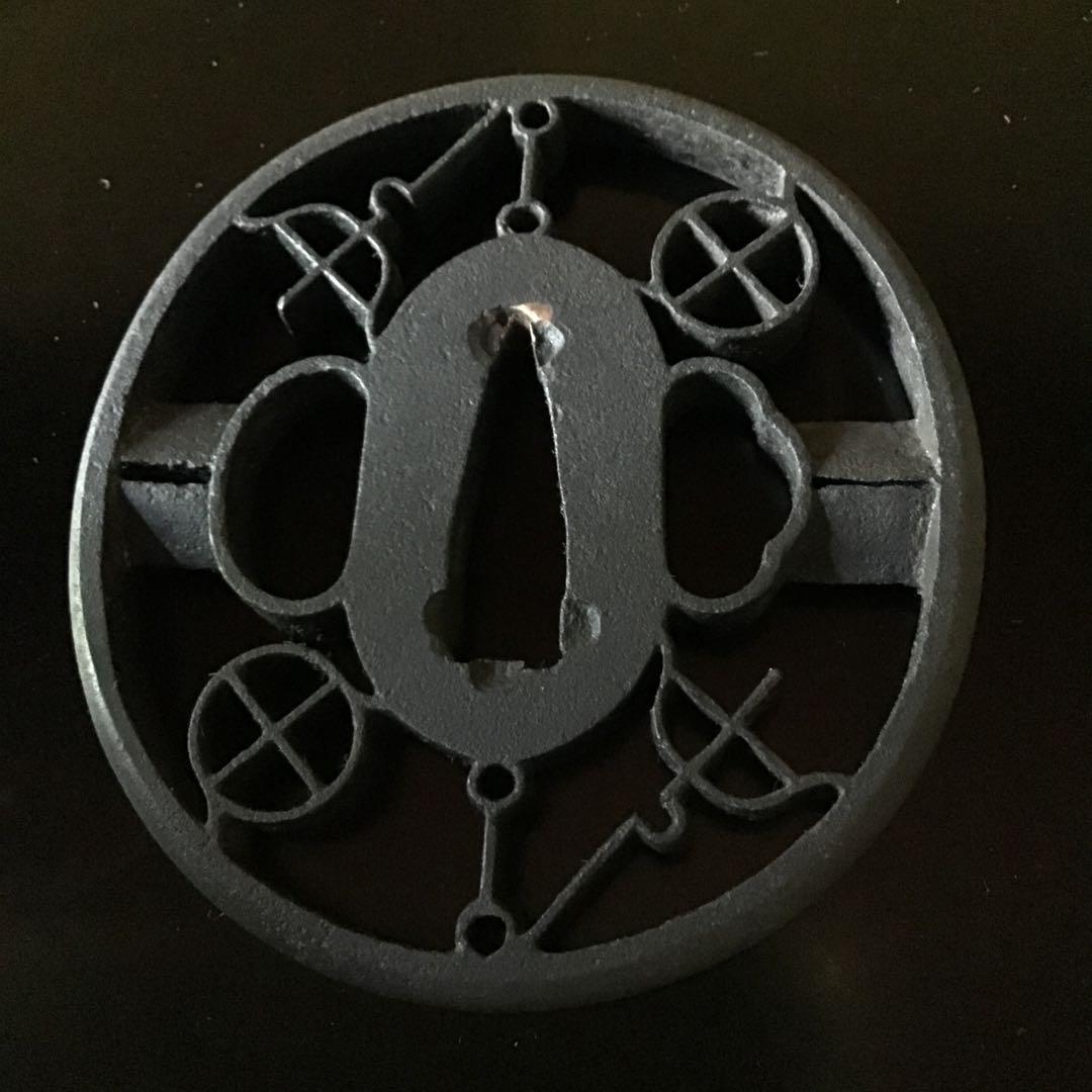 鐵地透　鍔　「馬銜」ハミ轡　赤坂透鍔　江戸時代　　　　　　　　書鍔箱