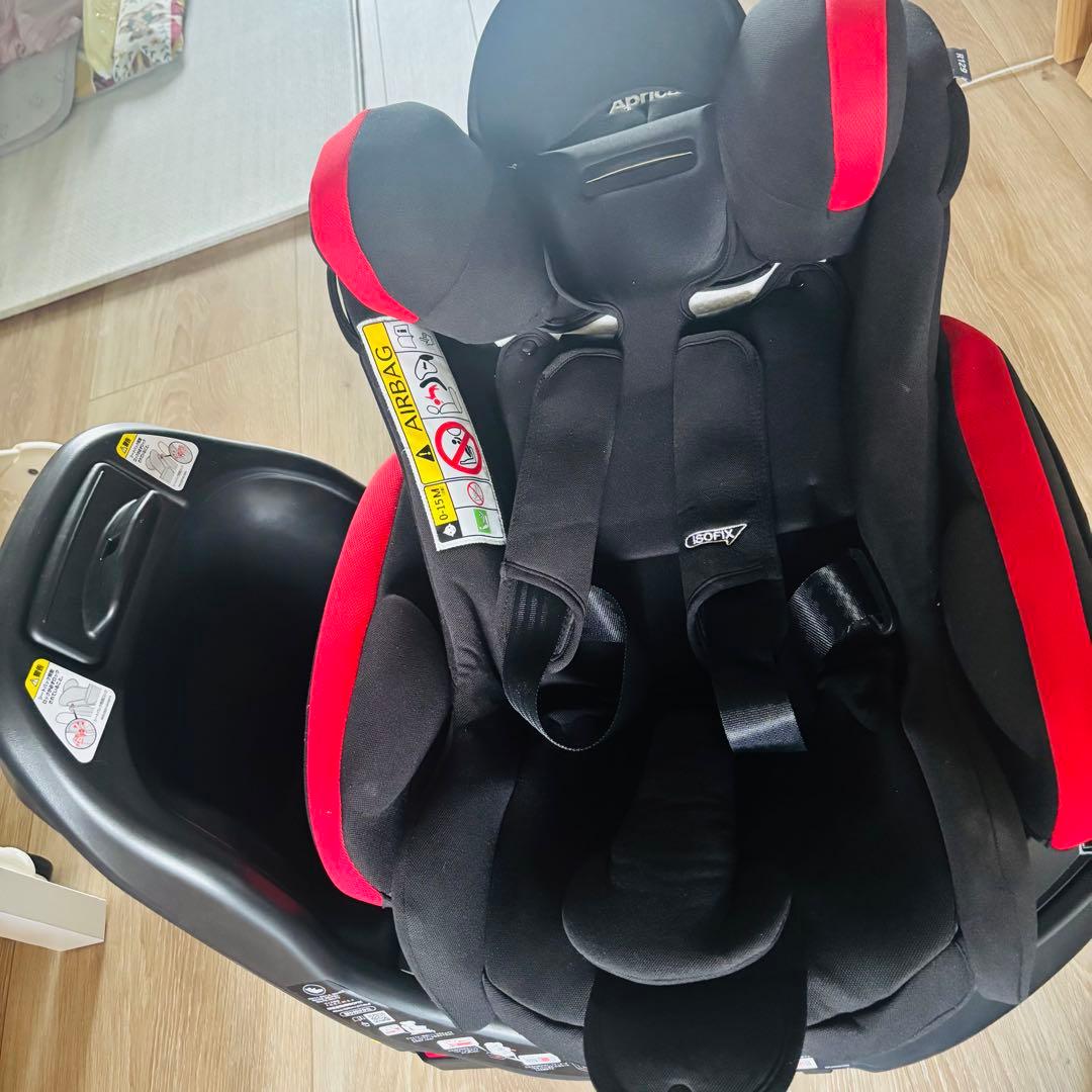 チャイルドシート　Aprica Fladeat +