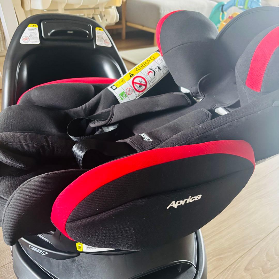 チャイルドシート　Aprica Fladeat +