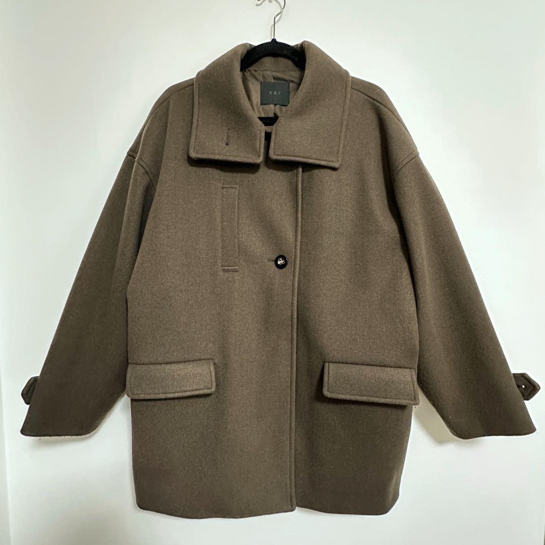 KBF スタンドカラーコクーンミドルコート - メルカリ