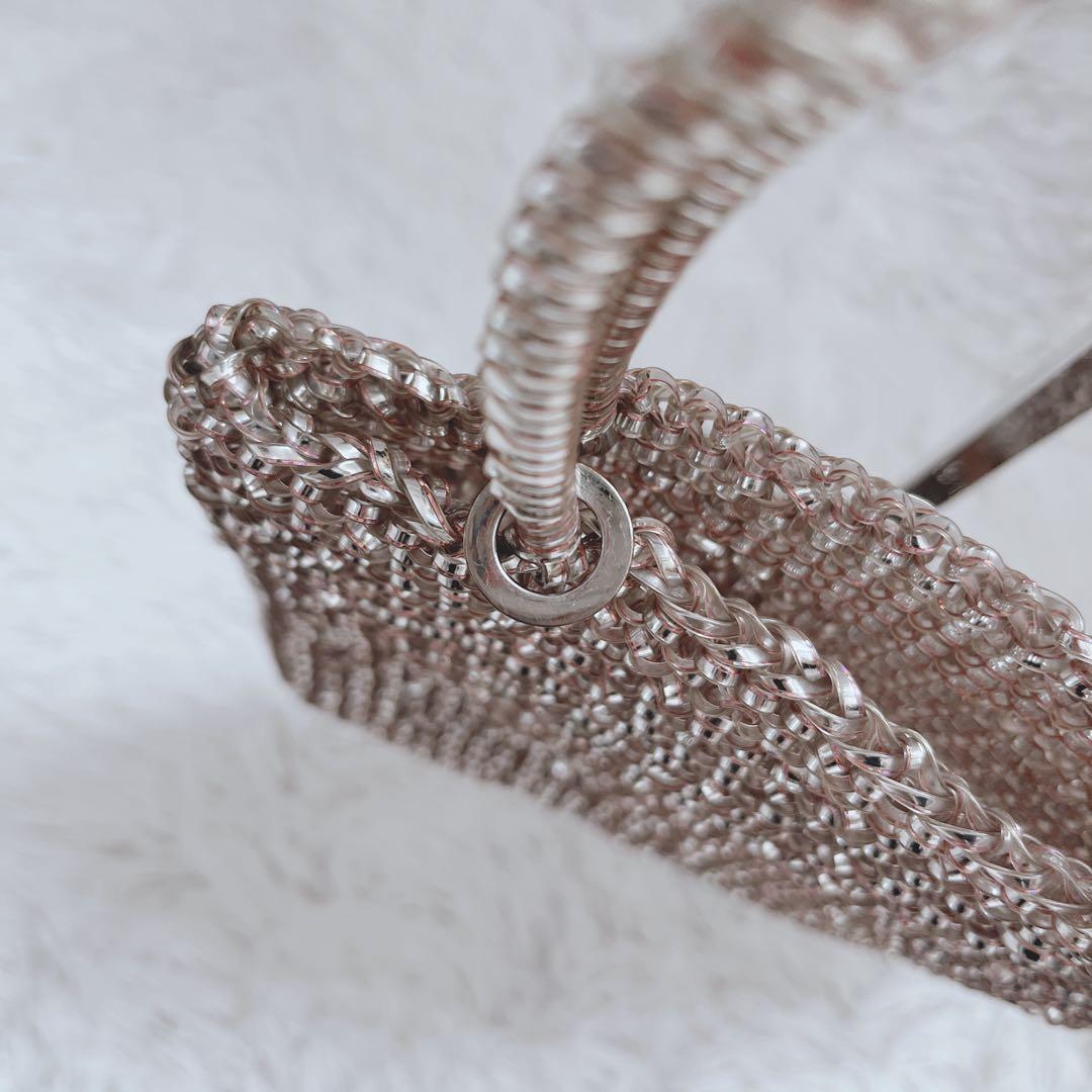 人気色　アンテプリマ　スタンダードスクエアミディアム　チェーン付　ピンクシルバー