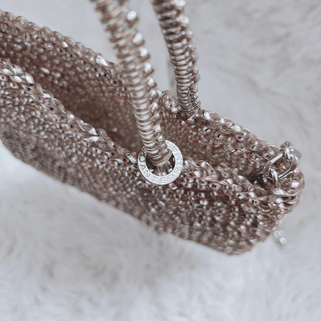 人気色　アンテプリマ　スタンダードスクエアミディアム　チェーン付　ピンクシルバー